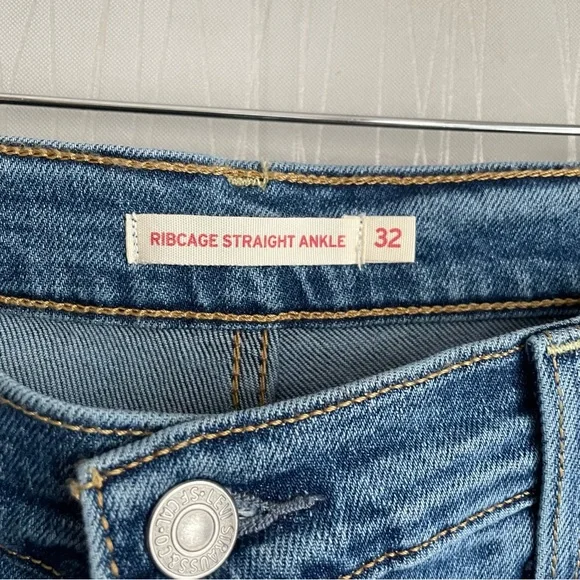 Levi’s Ribcage Straight Ankle Jeans size 32 - Picture 5 of 10